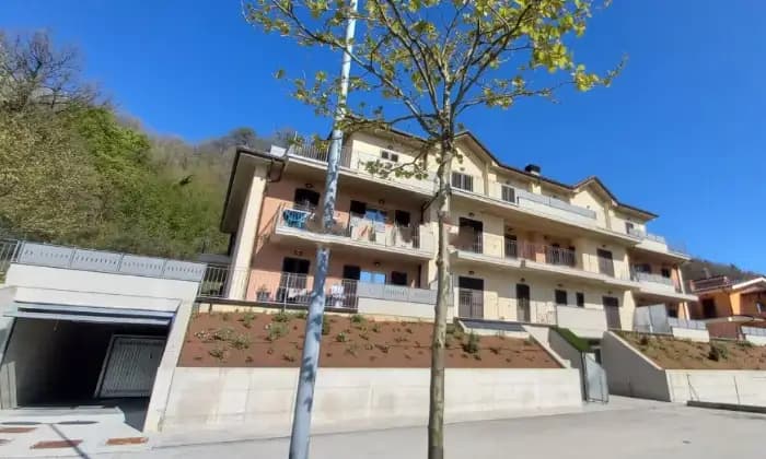 Rexer-Comunanza-Appartamento-in-vendita-in-via-Cavour-Giardino