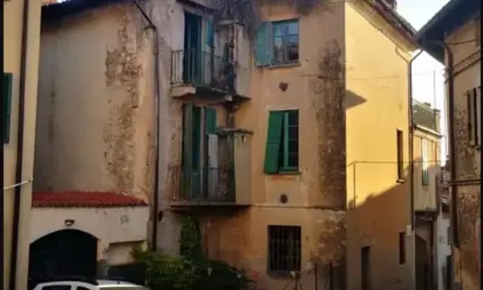 Rexer-Varese-Stabile-Palazzo-in-Vendita-in-Via-San-Sebastiano-a-Varese-Terrazzo
