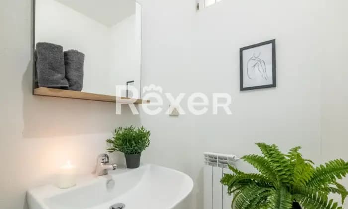 Rexer-Montalcino-Appartamento-con-ingresso-indipendente-appena-ristrutturato-con-vista-sulla-Val-dOrcia-BAGNO