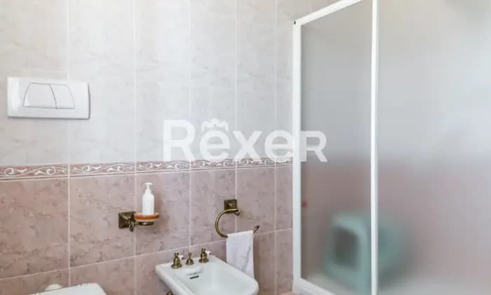 Rexer-Campiglia-Marittima-Villa-singola-con-ampio-giardino-in-zona-centrale-residenziale-BAGNO
