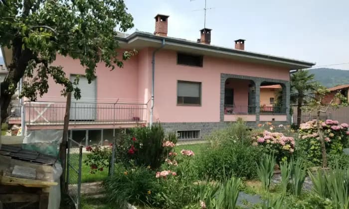 Rexer-Roccabruna-Vendo-villa-indipendente-Terrazzo