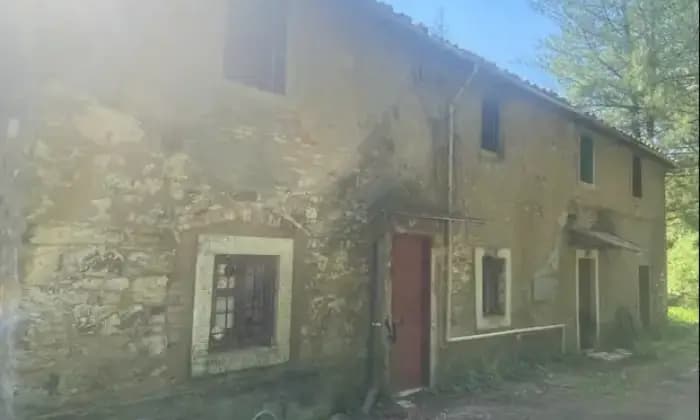Rexer-Borgo-San-Lorenzo-Casale-in-vendita-in-via-Faentina-a-Borgo-San-Lorenzo-Giardino