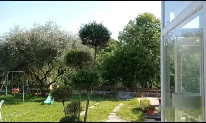 Rexer-Roseto-degli-Abruzzi-Villetta-immersa-nel-verde-in-vendita-a-Roseto-degli-Abruzzi-Giardino