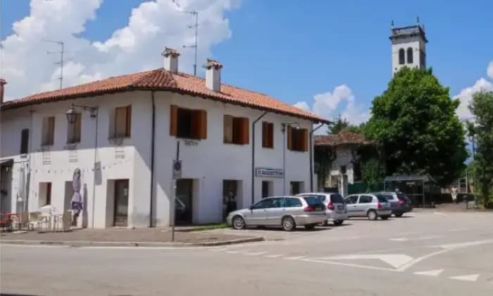 Rexer-Montereale-Valcellina-Negozio-in-vendita-in-Piazza-Giulio-Cesare-a-Montereale-Valcellina-Giardino