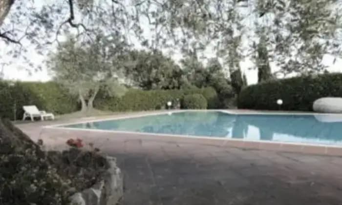 Rexer-San-Miniato-Casale-In-toscana-con-piscina-e-campo-da-tennis-Terrazzo
