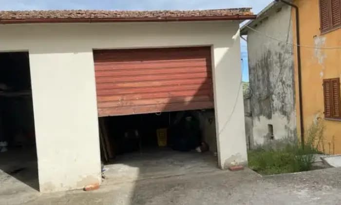 Rexer-Larciano-CASA-SULLE-COLLINE-LARCIANO-Garage