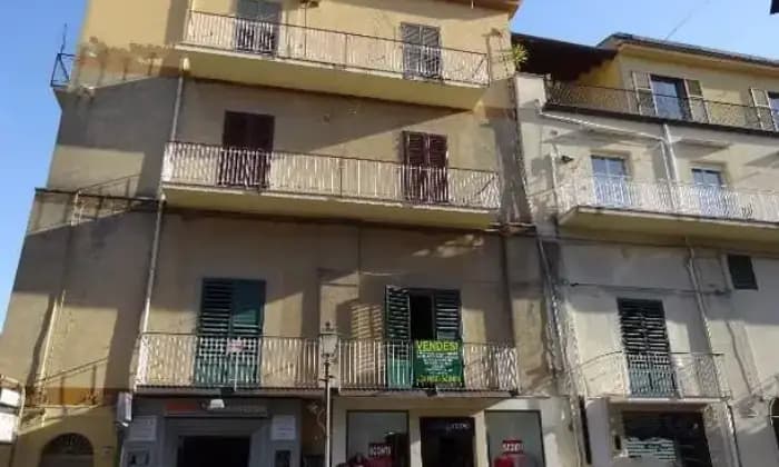 Rexer-Casteltermini-Casteltermini-Appartamento-Corso-Umberto-Garage