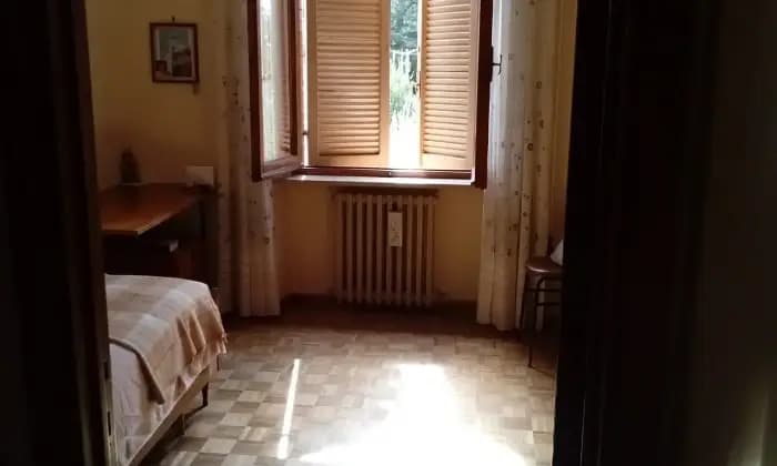 Rexer-Perugia-Vendo-villa-con-vista-panoramica-esposta-a-sud-CAMERA-DA-LETTO