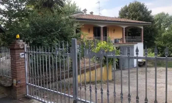 Rexer-CastellArquato-Villa-in-vendita-in-Terme-DI-Bacedasco-CastellArquato-Terrazzo