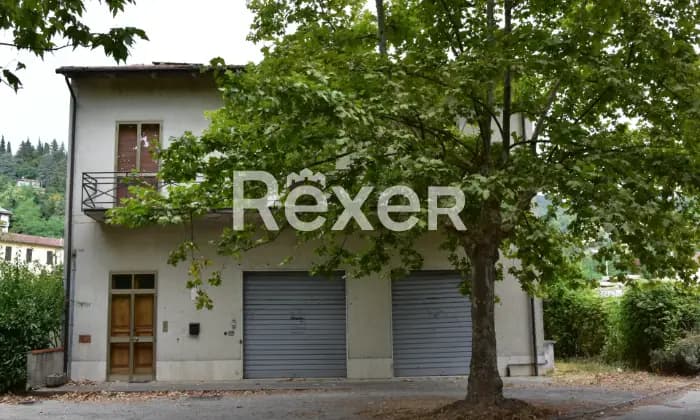 Rexer-Vernio-Terratetto-con-abitazione-e-standoneTerrazzo