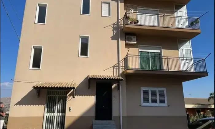 Rexer-Aragona-Vendesi-appartamento-in-via-de-Nicola-ad-Aragona-Garage