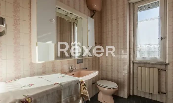 Rexer-Lucca-Lucca-ampio-e-luminoso-appartamento-in-zona-signorileBAGNO
