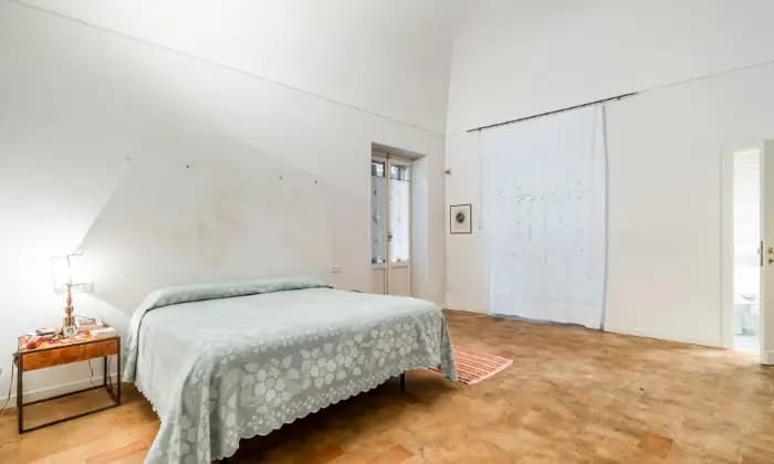 Rexer-Chieti-Ampia-e-luminosa-casa-indipendente-con-dettagli-storici-CAMERA-DA-LETTO