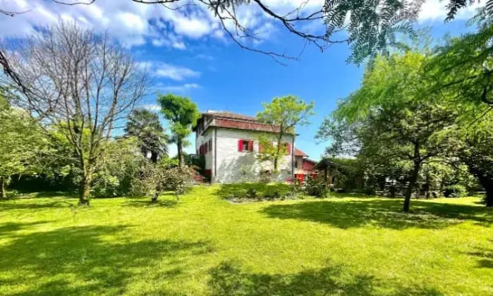 Rexer-Salgareda-Villa-in-vendita-in-via-Risorgimento-Campodipietra-Giardino