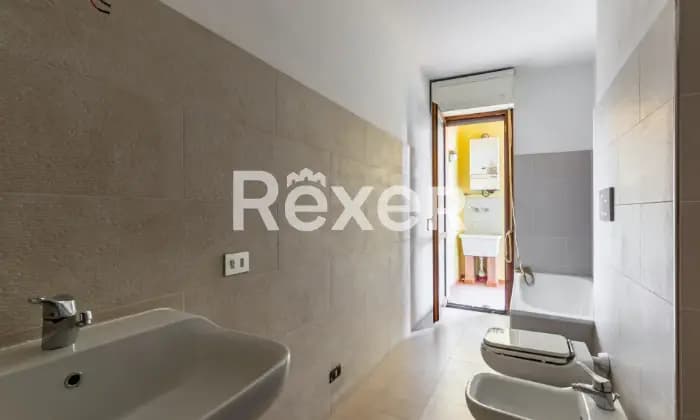 Rexer-Scandicci-Ampio-e-luminoso-appartamento-con-terrazzoBAGNO