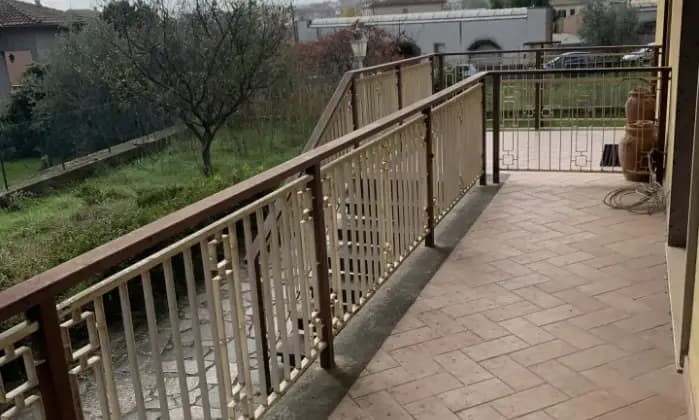 Rexer-Fabrica-di-Roma-Appartamento-con-giardino-garage-taverna-e-spazi-esterni-esclusivi-Unico-Terrazzo