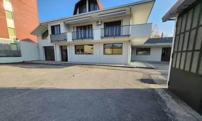 Rexer-Oleggio-Villa-in-vendita-a-OLEGGIO-NO-Terrazzo
