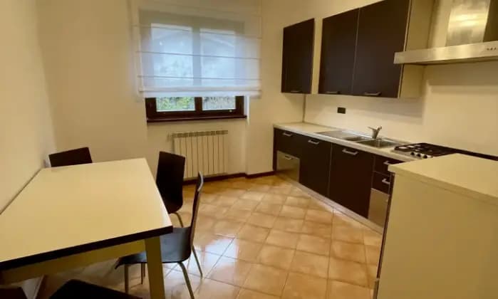 Rexer-Colico-Appartamento-in-vendita-in-via-la-Madoneta-a-Colico-Cucina