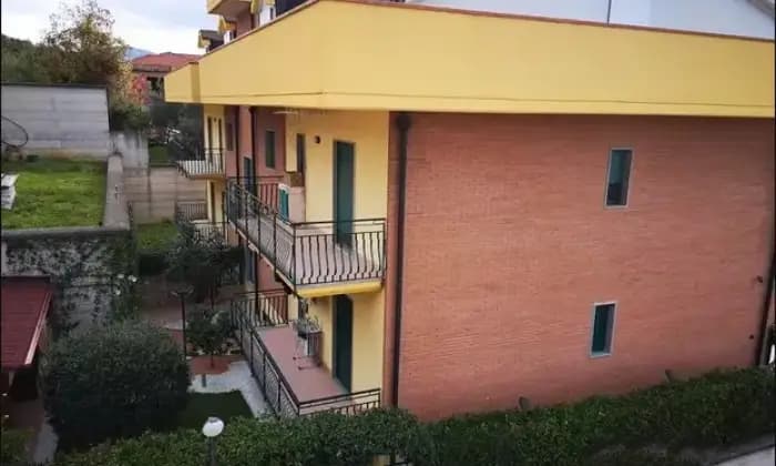 Rexer-Montecorvino-Pugliano-Appartamento-mansardato-in-vendita-a-MONTECORVINO-PUGLIANO-SA-Terrazzo