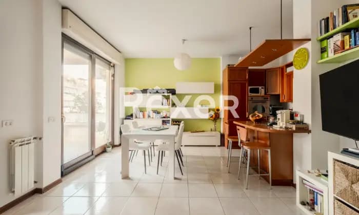 Rexer-Roma-Appartamento-luminoso-con-terrazzo-CUCINA