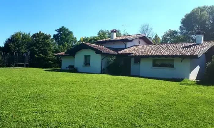 Rexer-Sacile-Villa-singola-con-ampio-giardino-SACILE-PN-Giardino
