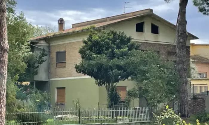 Rexer-Castiglione-del-Lago-Casalecascina-in-vendita-in-via-Trasimeno-I-Castiglione-del-LagoGiardino