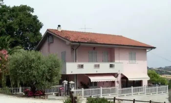 Rexer-Corinaldo-Casa-indipendente-in-vendita-in-strada-Fosso-di-Ripe-Giardino