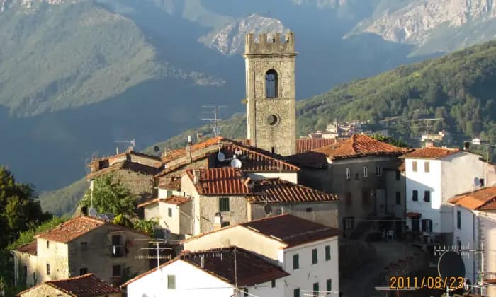Rexer-Bagni-di-Lucca-Casa-Rustica-in-localit-di-origine-medioevale-sulle-colline-lucchesi-Altro
