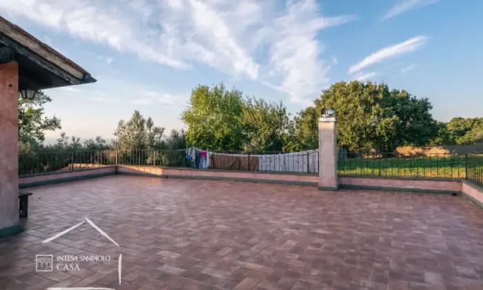 Rexer-Viterbo-Villa-indipendente-mq-con-giardino-di-circa-mq-e-annessa-piscina-Terrazzo