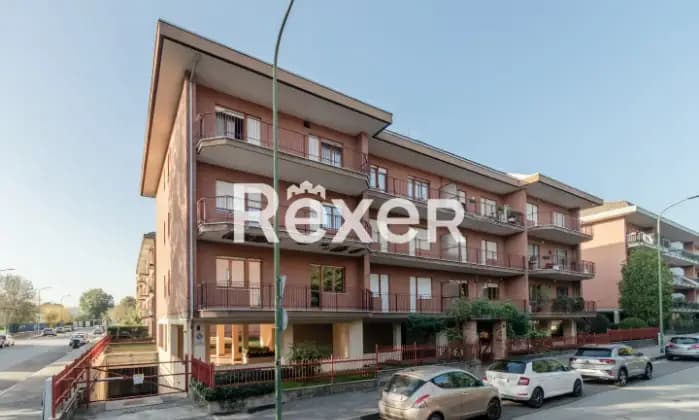 Rexer-Torino-Parella-Trilocale-mq-con-cantina-e-box-auto-Terrazzo