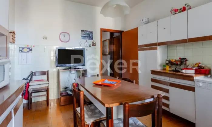 Rexer-Milano-Trilocale-con-soggiorno-doppio-e-cucina-abitabile-mq-Cucina