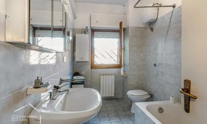 Rexer-Roma-Quadrilocale-mq-con-posto-auto-Bagno