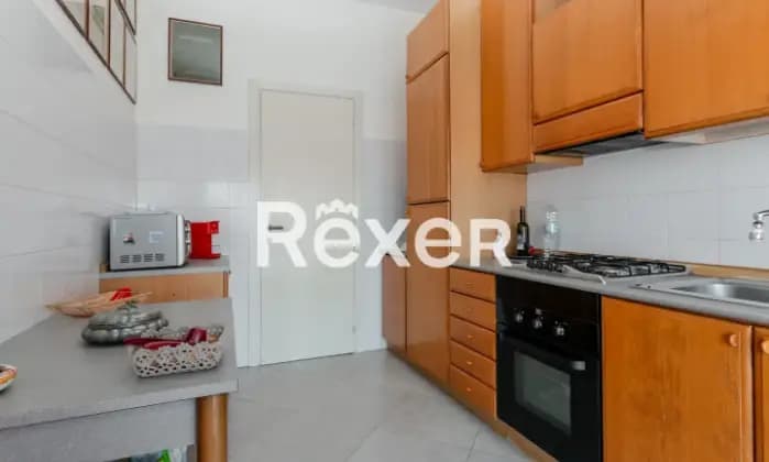Rexer-Vimercate-NUDA-PROPRIETA-Vimercate-Centro-Appartamento-mq-con-cantina-Cucina