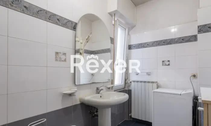 Rexer-Brescia-Trilocale-mq-con-balcone-cantina-e-posto-auto-Bagno