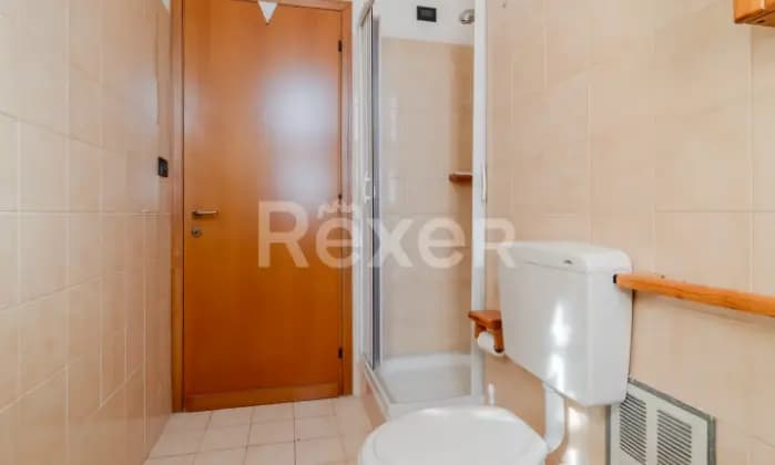 Rexer-Roma-Talenti-Giardino-Nomentano-Ultimo-piano-con-terrazzo-Bagno