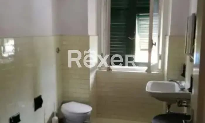 Rexer-Montoggio-Appartamento-in-contesto-bi-familiare-al-primo-piano-con-solaio-Bagno
