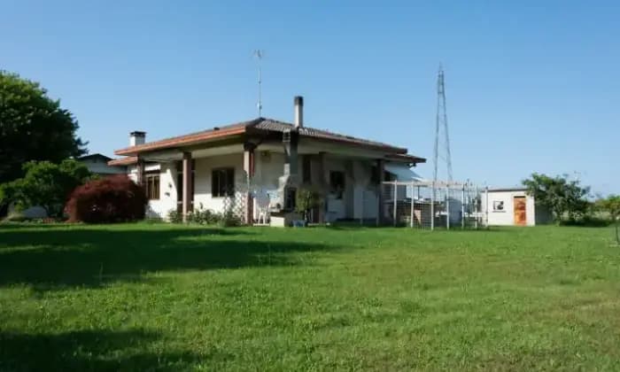 Rexer-Piazzola-sul-Brenta-Villa-in-vendita-in-via-Villafranca-Piazzola-sul-Brenta-Giardino