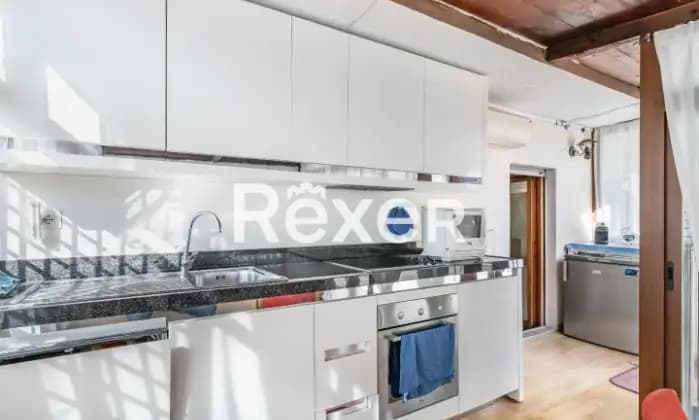 Rexer-Roma-Cassia-Grottarossa-Monolocale-con-terrazzo-Cucina