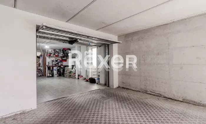 Rexer-Castelraimondo-Ampio-e-spazioso-appartamento-con-spazio-esterno-GARAGE