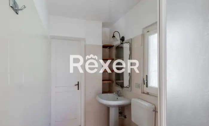 Rexer-Torino-Due-villette-con-terreno-Bagno