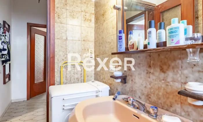 Rexer-Milano-Trilocale-da-ristrutturare-mq-al-primo-ed-ultimo-piano-Bagno