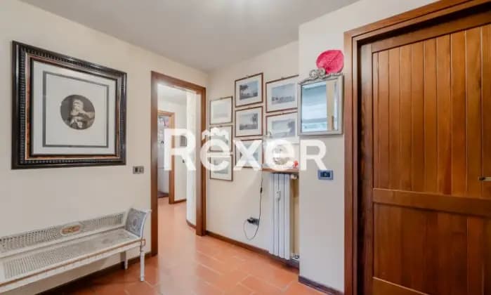 Rexer-Brescia-Pentalocale-su-due-livelli-in-elegante-corte-Altro