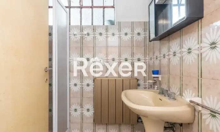 Rexer-Foss-Casa-bifamiliare-da-ristrutturare-con-garage-e-giardino-Bagno