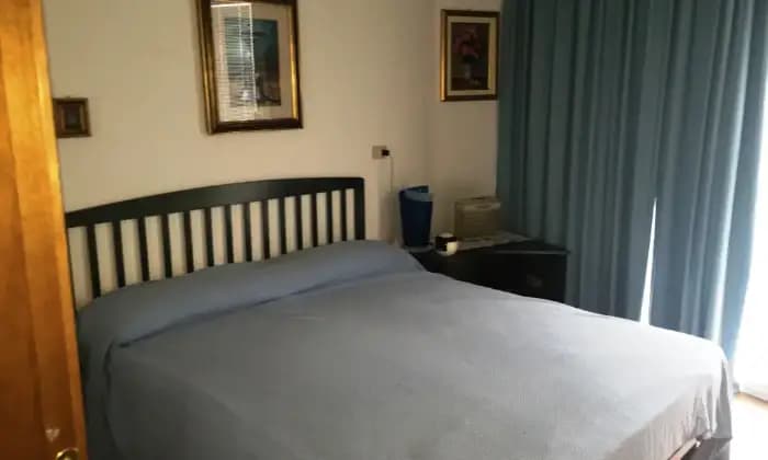 Rexer-Manerba-del-Garda-LAGO-DI-GARDA-Manerba-km-da-Desenzano-del-Garda-Appartamento-FRONTE-LAGO-In-residence-CAMERA-DA-LETTO