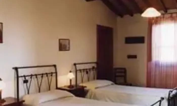 Rexer-Monterchi-Appartamenti-in-agriturismo-CAMERA-DA-LETTO