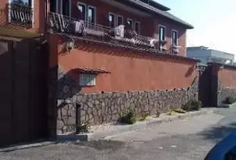 Rexer-Giugliano-in-Campania-Camera-arredata-in-residence-ALTRO
