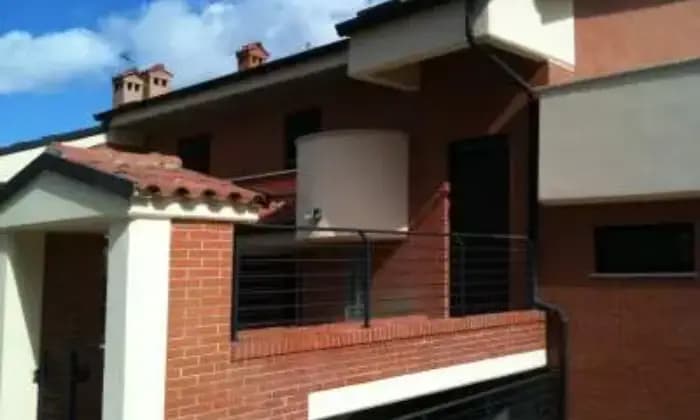 Rexer-Monte-Vidon-Corrado-Vendo-appartamento-zona-residenziale-tranquilla-ALTRO